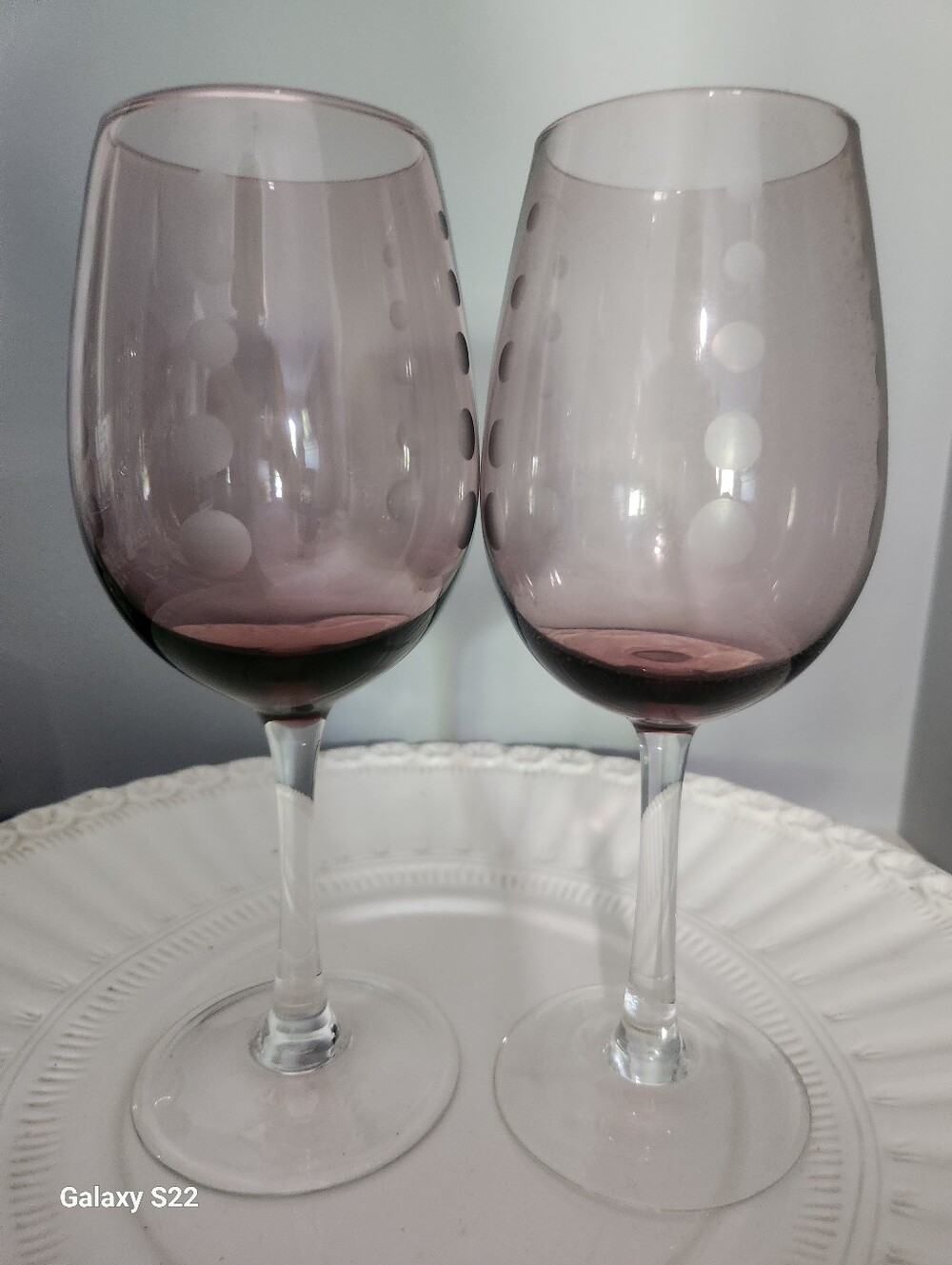Mikasa Cheers Etched Pink Dot Stem Wine Glasses - Set of 2